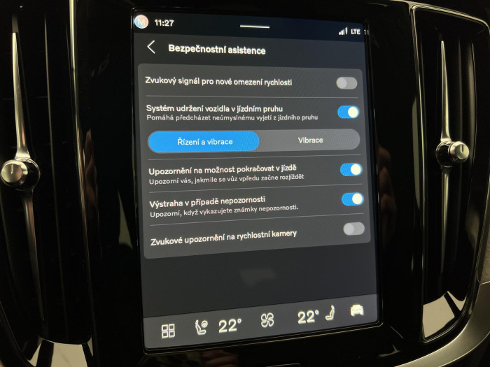 Volvo V60 B4 DARK PLUS AUT