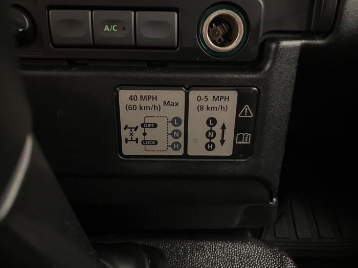 Land Rover Defender 110 STW AWD CZ REZERVACE