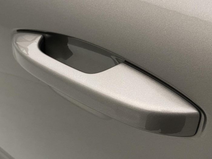 Volvo XC40 B4 AWD MOMENTUM AUT REZERVACE 2.0 Momentum