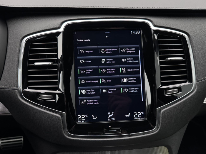 Volvo XC90 B5 AWD R-DESIGN REZERVACE