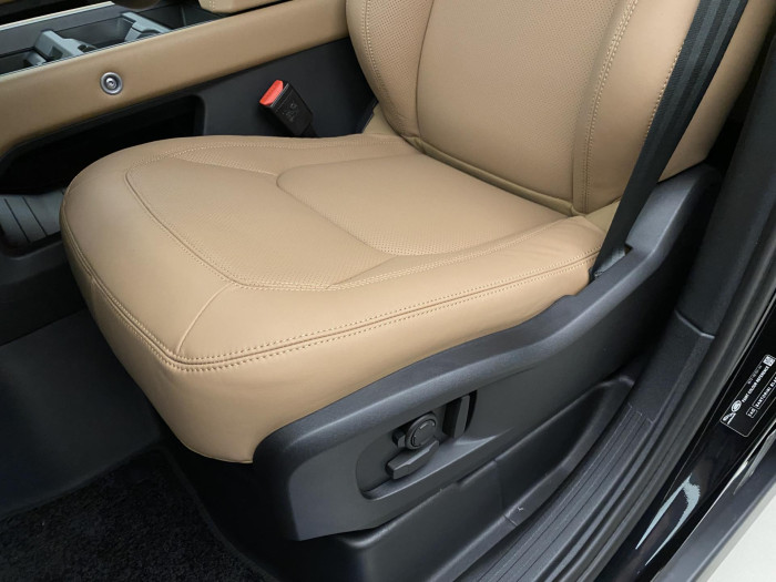 Land Rover Defender 110 D300 X-DYNAMIC HSE AWD AUT 3.0 d Dynamic