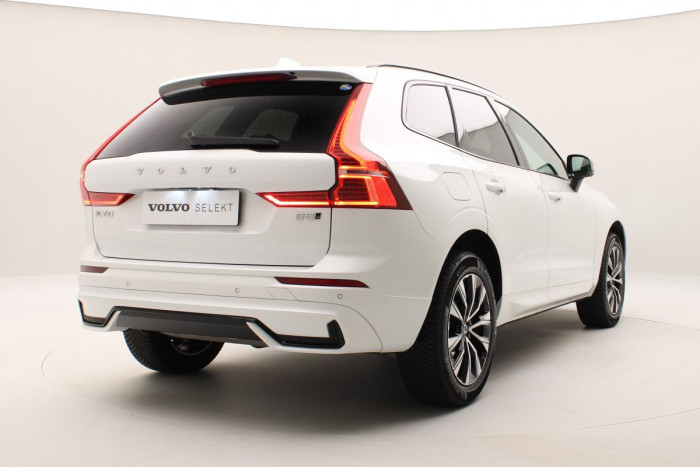 Volvo XC60 B5 AWD PLUS DARK CZ REZERVACE
