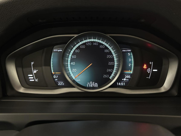 Volvo V60 D2 KINETIC NAVIGACE REZERVACE 2.0 d