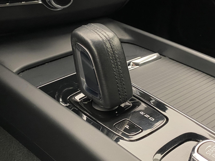 Volvo XC60 B4 AWD DARK PLUS AUT