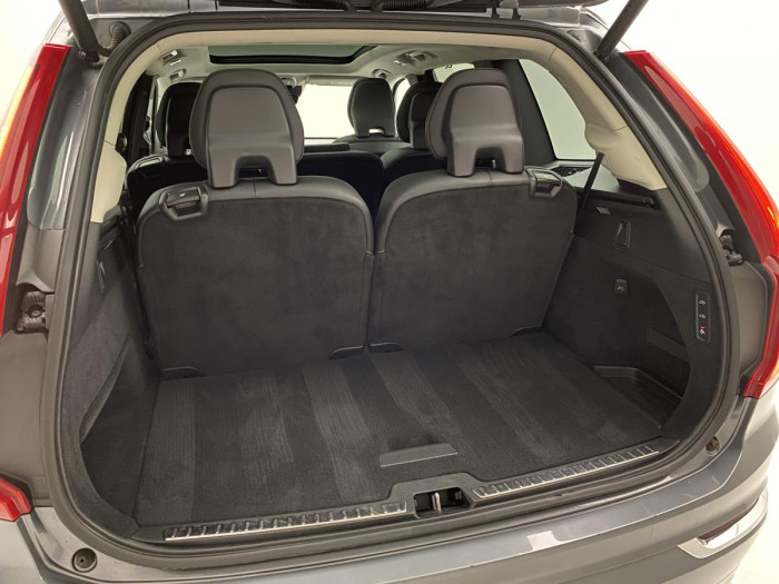 Volvo XC90 T6 AWD INSCRIPTION REZERVACE