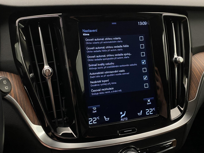 Volvo V60 CC D4 AWD PRO REZERVACE 2.0 d CC CC