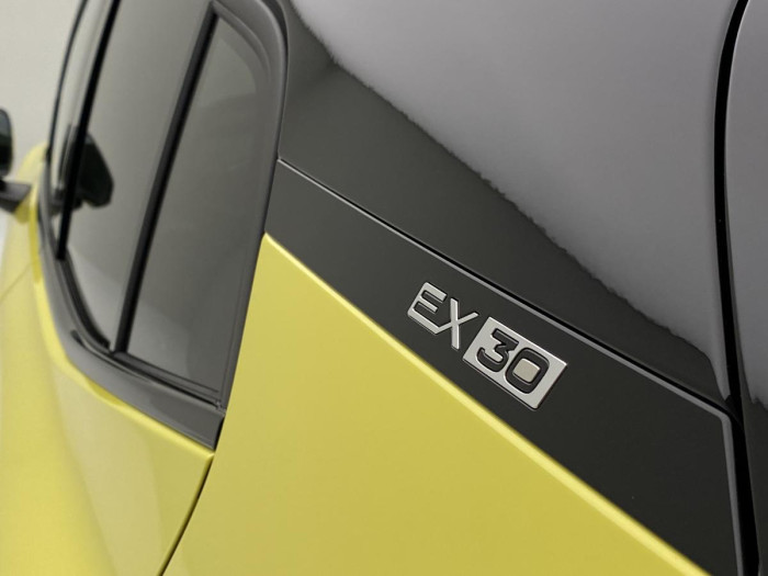 Volvo EX30 PURE ELECTRIC RECHAR. PLUS RWD