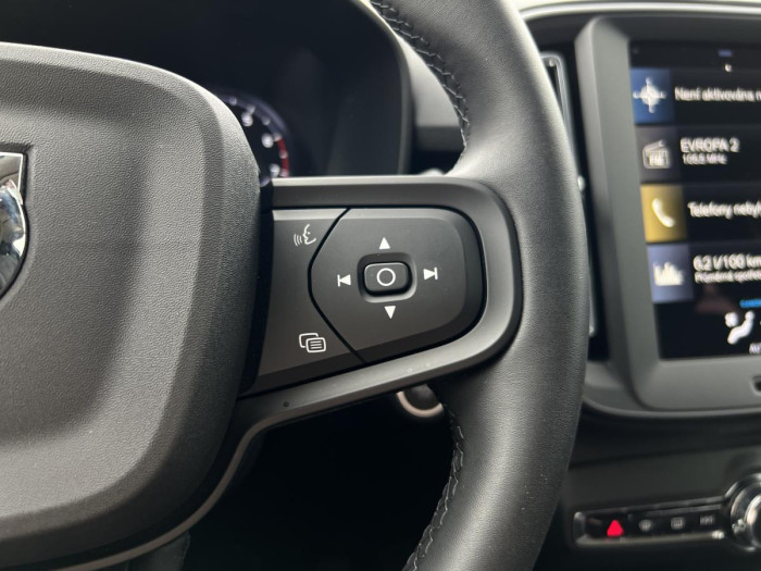 Volvo XC40 T2 ESSENTIAL CZ
