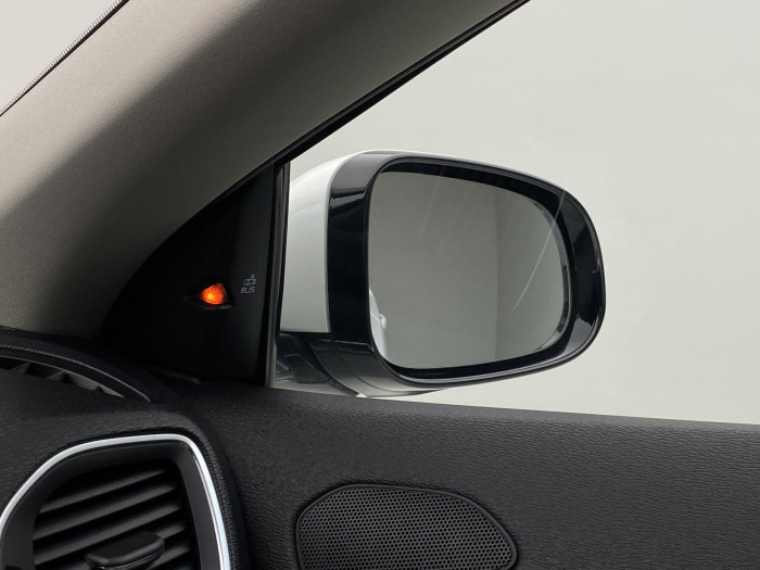 Volvo V40 CC D3 MOMENTUM OCEAN RACE 2.0 d CC CC Momentum