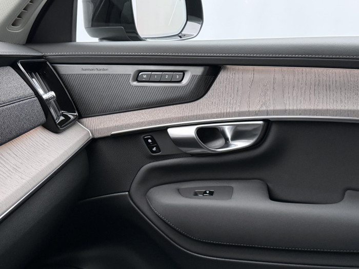 Volvo XC90 B5 AWD AUT DARK PLUS 7míst