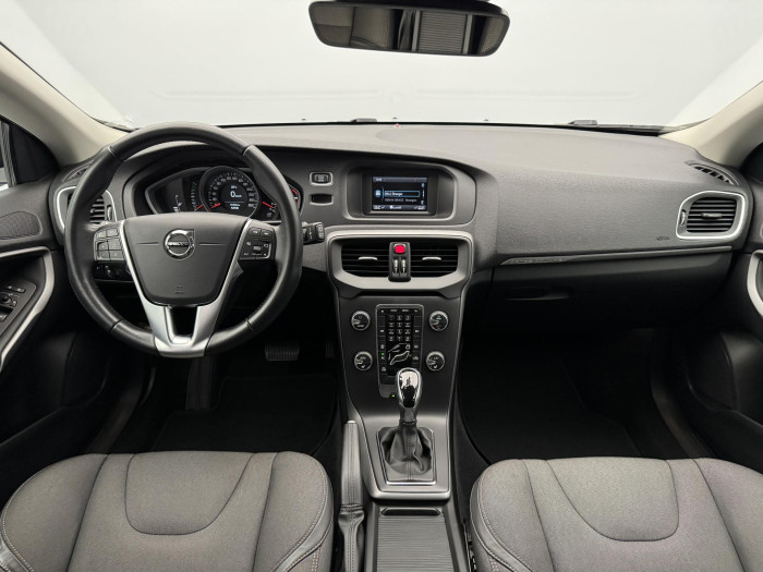 Volvo V40 CC T3 PLUS AUT CZ