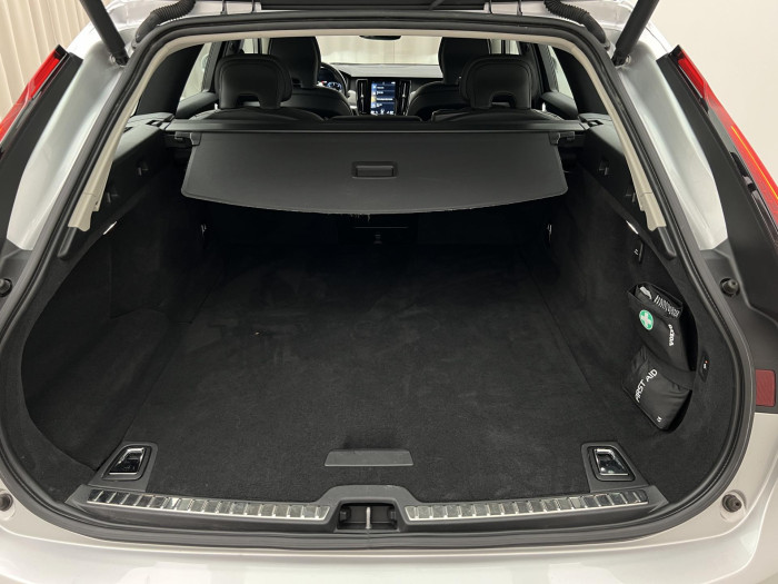 Volvo V90 B4 AWD MOMENTUM PRO AUT 2.0 Momentum