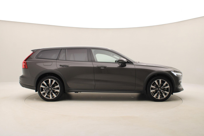 Volvo V60 CC B5 AWD PLUS BRIGHT 1.maj