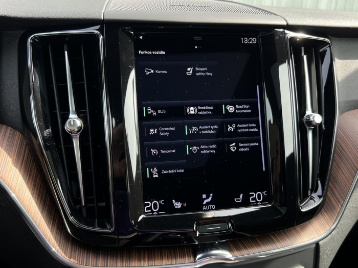 Volvo XC60 T6 AWD RECHARGE INSCRIPTION