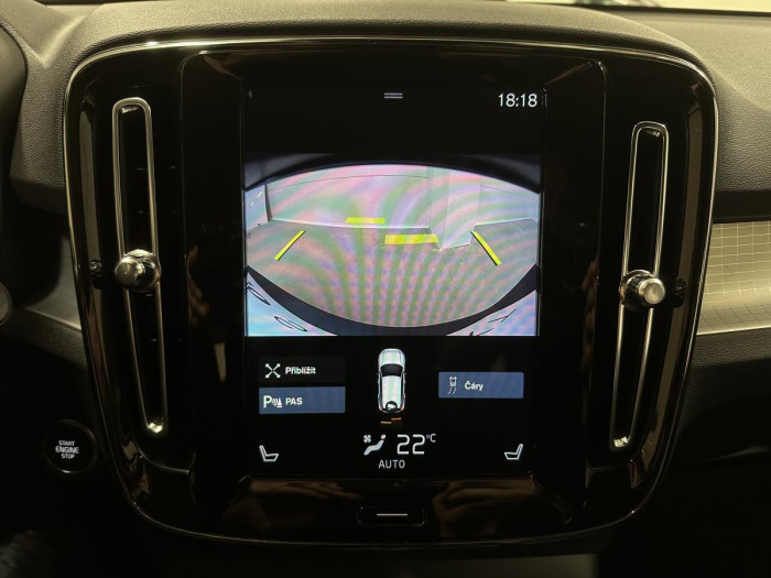 Volvo XC40 T3 MOMENTUM AUT REZERVACE 1.5 Momentum