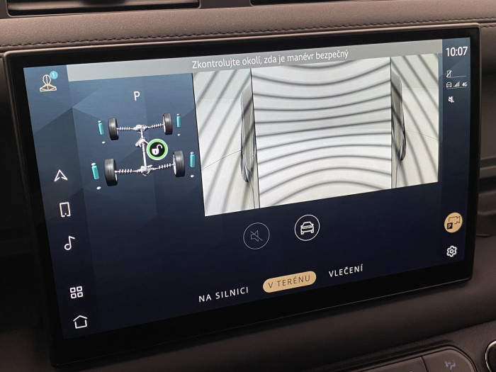 Land Rover Defender 130 D300 SE AWD AUT CZ 3.0 d SE