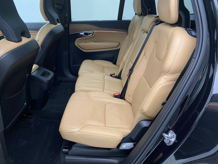 Volvo XC90 T6 AWD INSCRIPTION REZERVACE