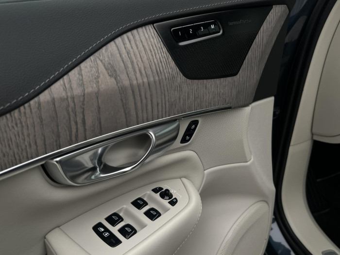 Volvo XC90 B6 AWD PLUS BRIGHT 7MÍST CZ