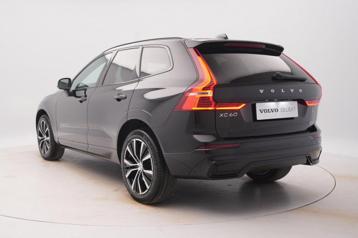 Volvo XC60 B4 AWD PLUS DARK AUT