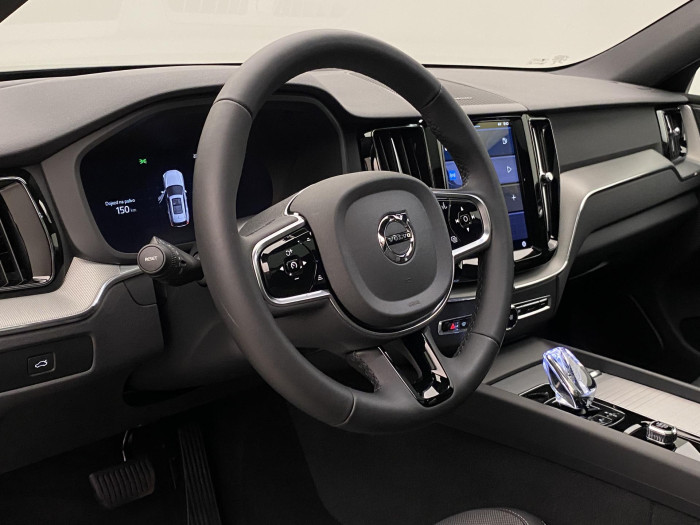 Volvo XC60 B5 AWD PLUS BLACK EDITION AUT