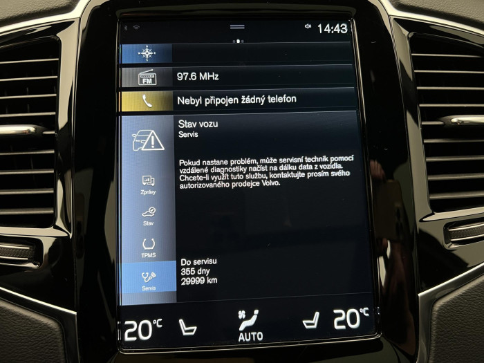 Volvo XC90 B5 AWD R-DESIGN 7MÍSTNÁ AUT