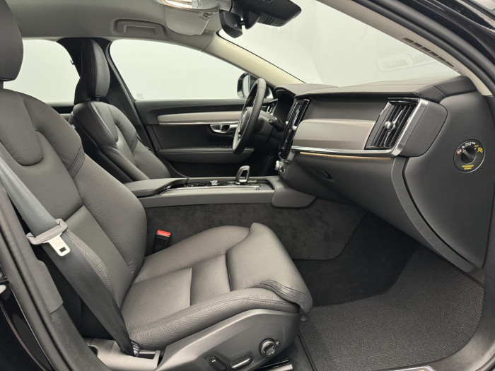Volvo V90 CC B4 AWD PLUS CZ 1.maj