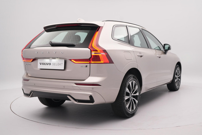 Volvo XC60 B4 AWD PLUS DARK AUT CZ 1.maj
