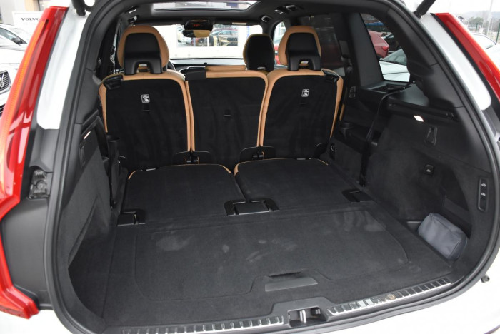 Volvo XC90 D5 AWD INSCRIPTION REZERVACE 2.0 d