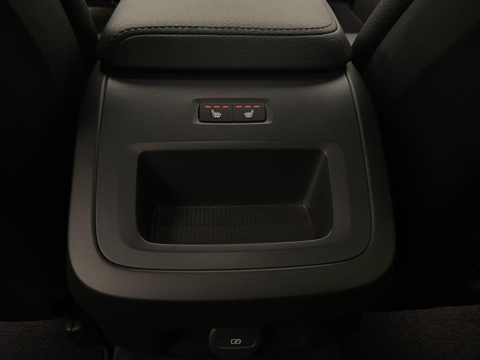 Volvo V60 B4 MOMENTUM AUT REZERVACE 2.0 Momentum
