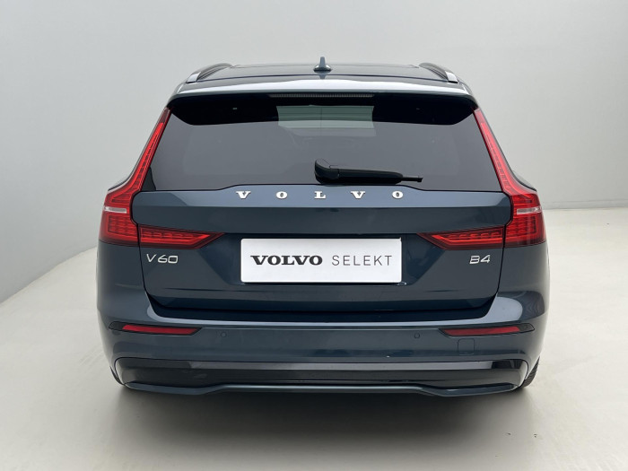 Volvo V60 B4 ULTRA DARK AUT 1.maj.