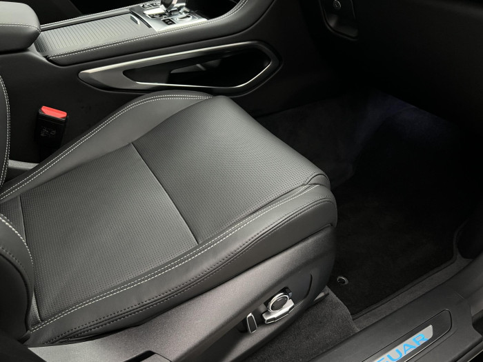 Jaguar F-Pace 250 AWD HSE AUT 1.maj.