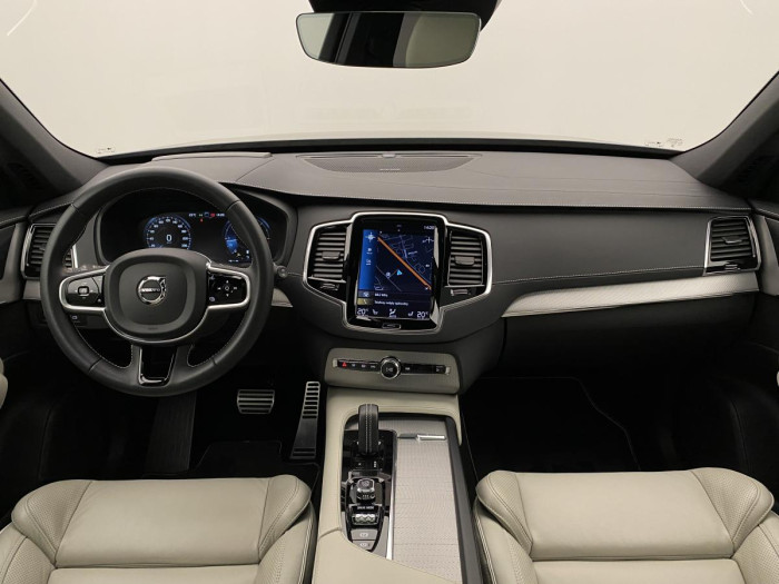 Volvo XC90 B5 AWD R-DESIGN AUT REZERVACE