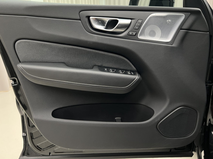 Volvo XC60 B5 AWD ULTRA BLACK EDITION AUT 2.0 Edition