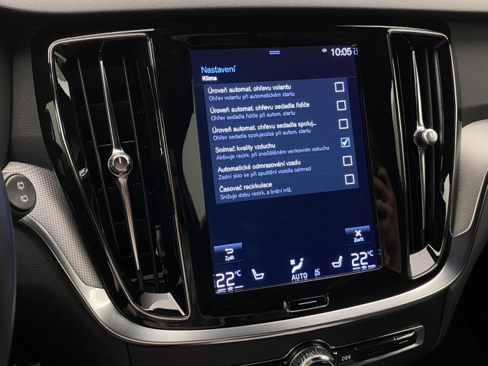 Volvo V60 B3 DARK PLUS REZERVACE