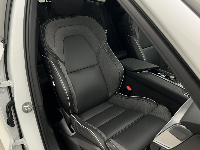 Volvo XC60 B5 AWD BLACK EDITION PLUS AUT