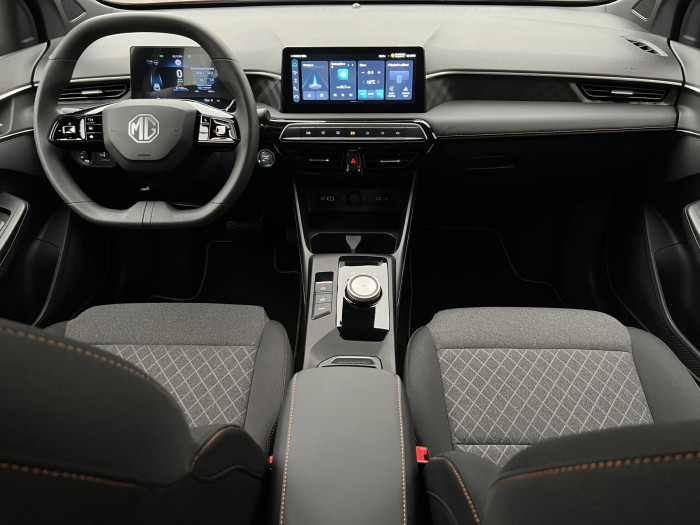 MG MG3 1.5 EMOTION Hybrid+ AUT CZ