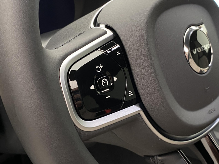 Volvo XC60 B5 AWD AUT DARK PLUS