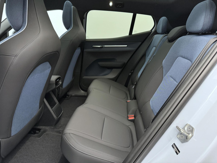 Volvo EX30 CROSS COUNTRY TWIN ULTRA