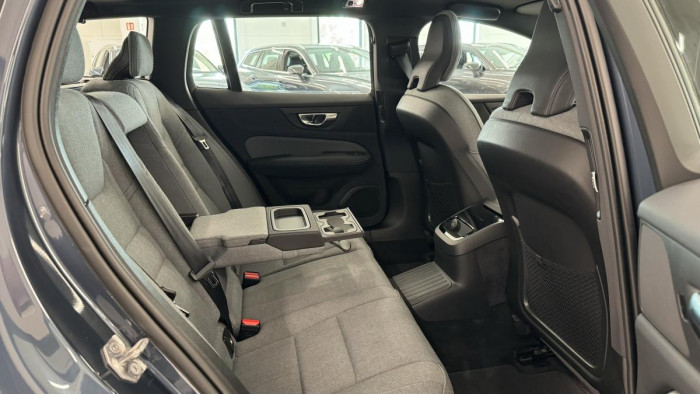 Volvo V60 T6 RECHARGE AWD REZERVACE