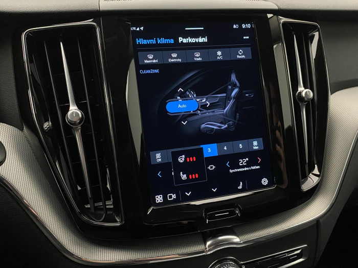 Volvo XC60 B4 AWD DARK PLUS AUT