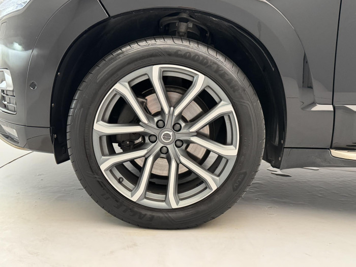 Volvo XC90 D5 AWD INSCRIPTION  CZ 1.maj 2.0 d