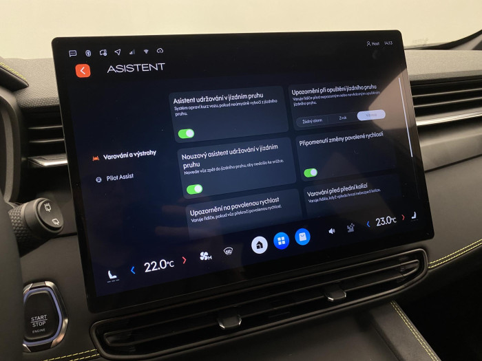 Lynk & Co 01 01 CORE PHEV