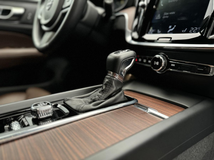 Volvo V60 D3 MOMENTUM PRO AUT REZERVACE 2.0 d Momentum