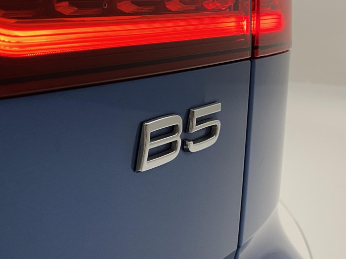 Volvo V60 B5 R-DESIGN AUT CZ