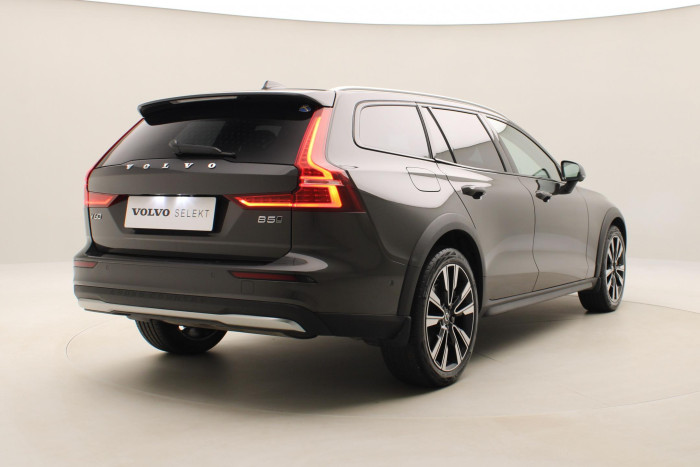Volvo V60 CC B5 AWD PLUS BRIGHT 1.maj