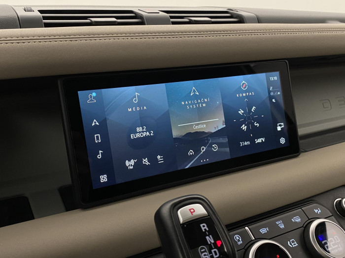 Land Rover Defender 110 P400 SE AWD AUT REZERVACE 3.0 SE