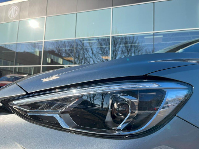 MG ZS HYBRID+ ESSENTIAL