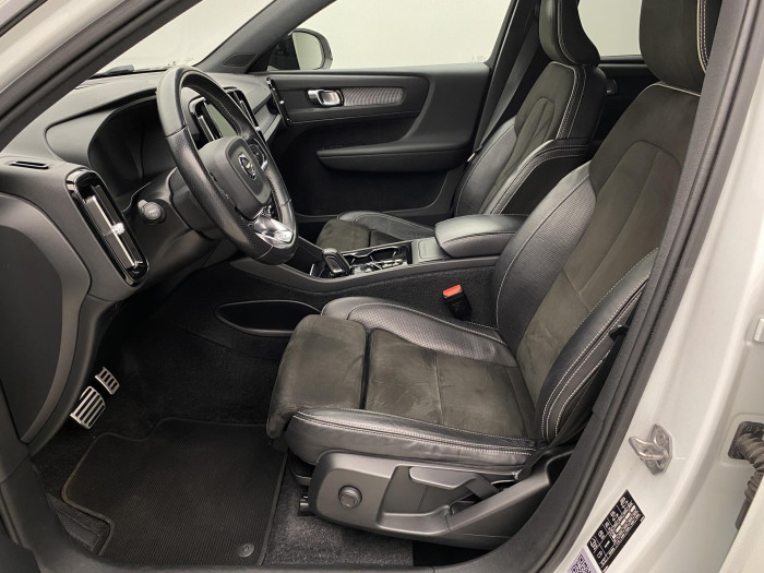 Volvo XC40 D4 AWD R-DESIGN AUT 2.0 d