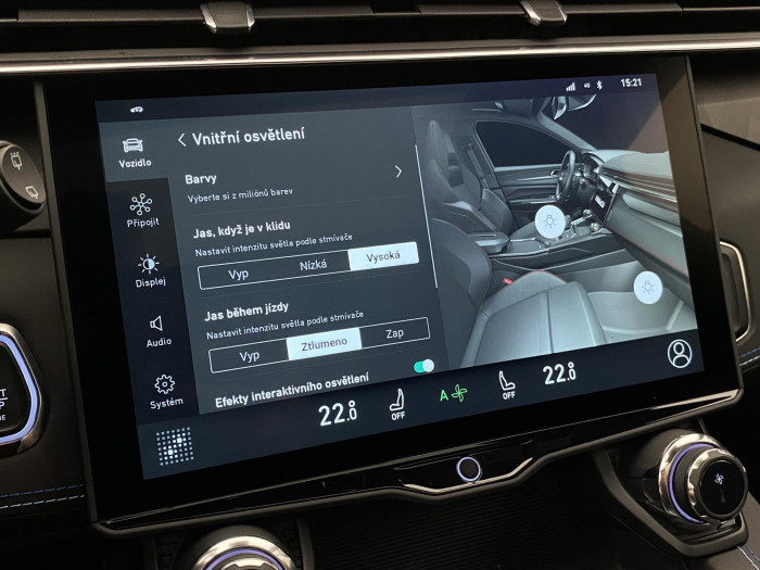 Lynk & Co 01 PHEV DCT AUT 1.maj