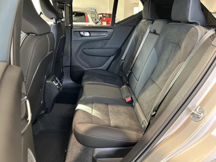 Volvo XC40 B3 AUT DARK PLUS 2.0 Plus